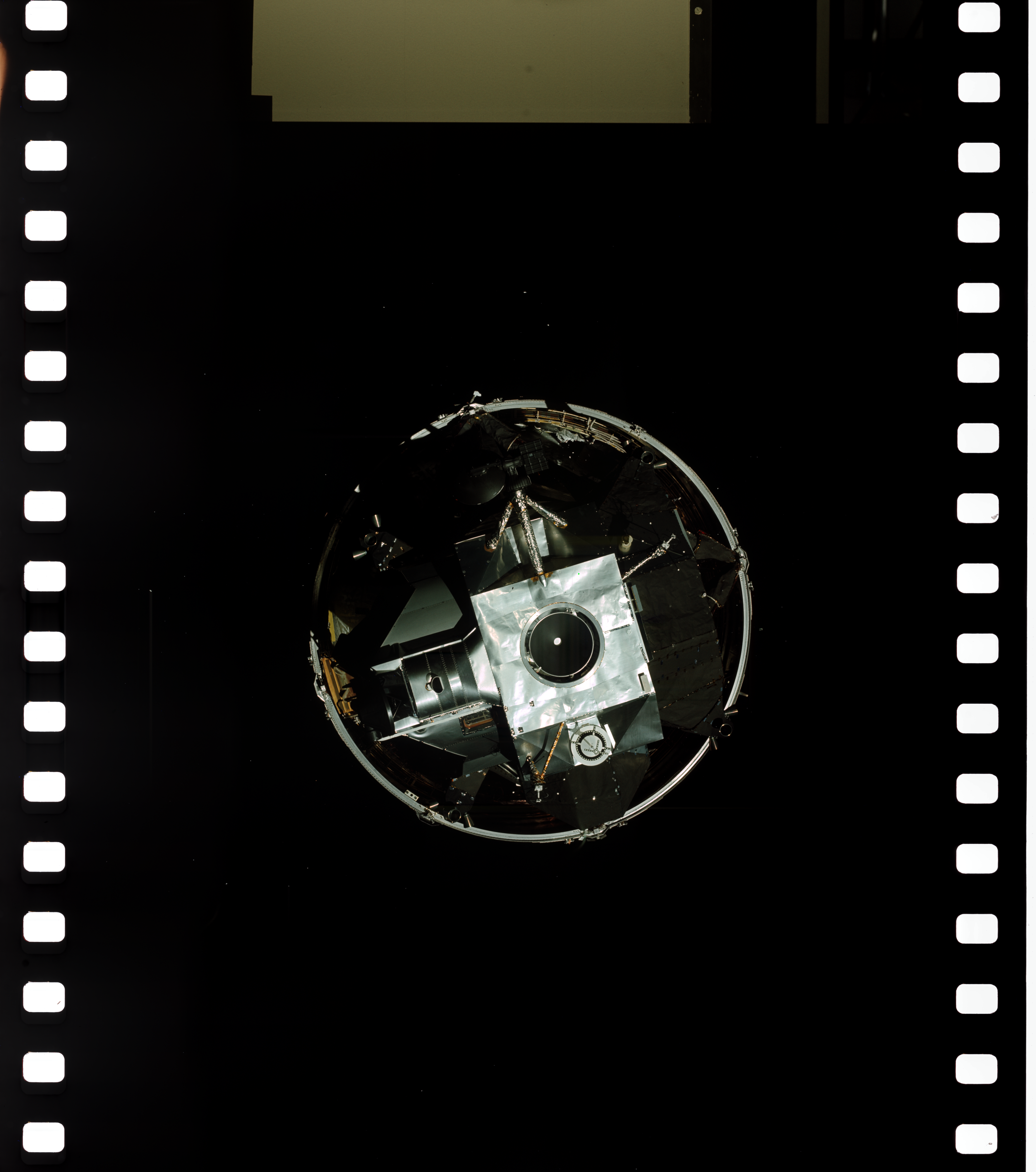 AS09-19-2909